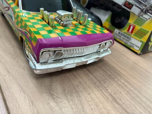 American Low Rider CHEVROLET IMPALA JOKER Radio Control Car 1:25 Good Working - Picture 5 of 9
