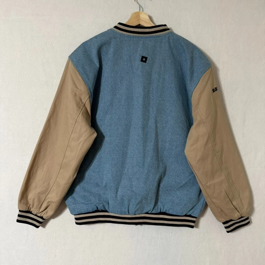 Chaqueta de Empleado Universitario Roblox Cobra Denim M Videojuego Promo De Colección Estilo Y2K Foto 2 de 4