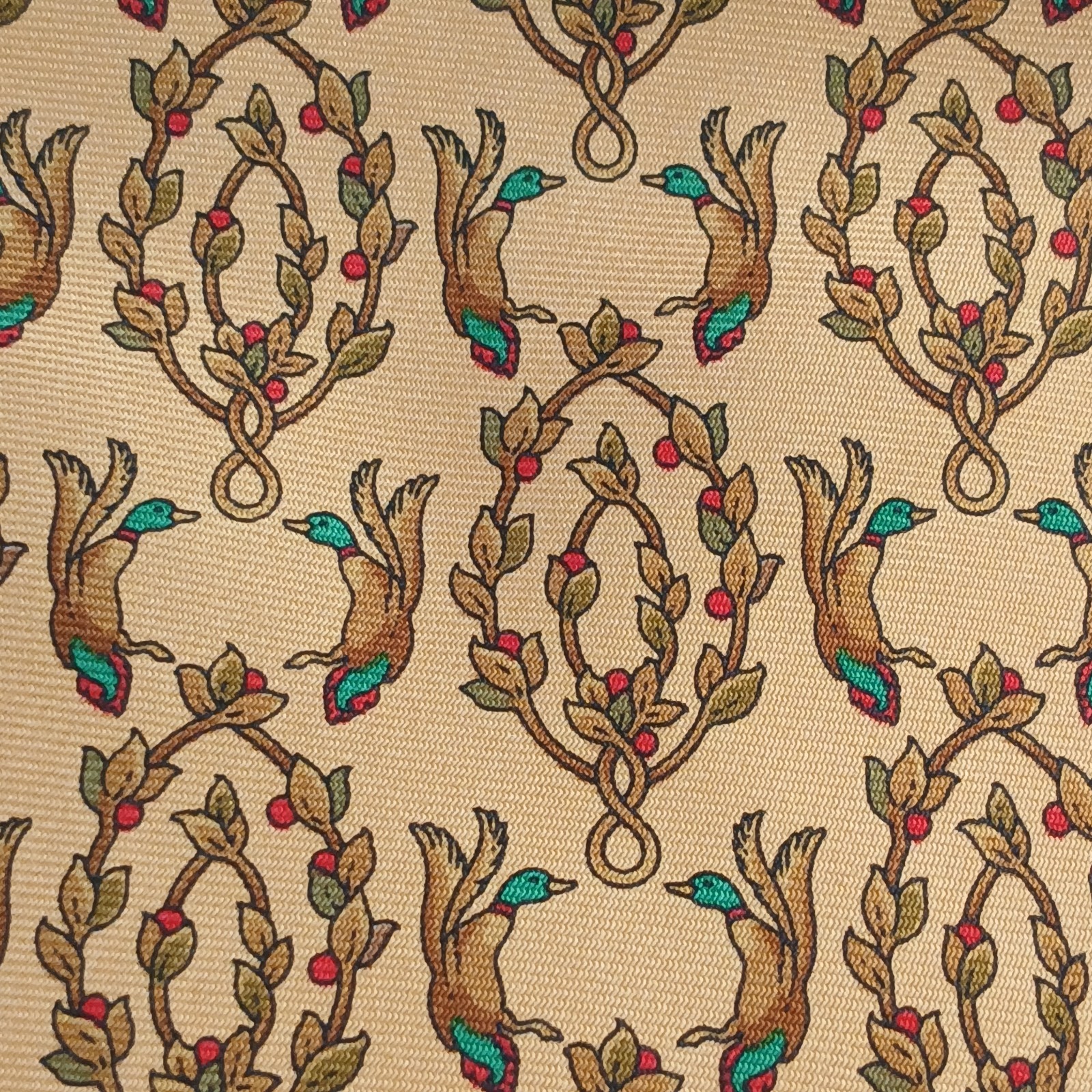 SALVATORE FERRAGAMO YELLOW ITALY 100% SILK MEN NECK TIE DUCKS DESIGN Vintage