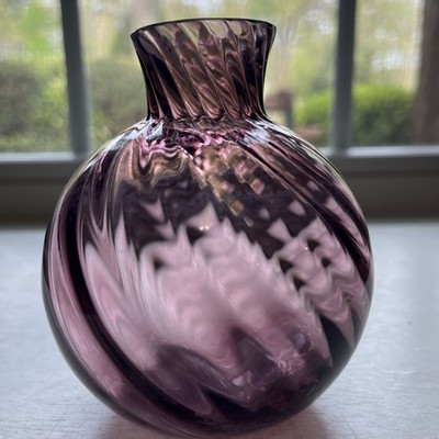 Vintage Amethyst Swirl Art Glass Bud Vase Made In Taiwan ROC Murano Style 4  MCM