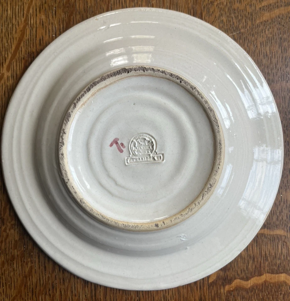 ROWE POTTERY WORKS (CAMBRIDGE WI) STONEWARE 6-1/2" PLATE W/HOLLY - Image 3 of 4