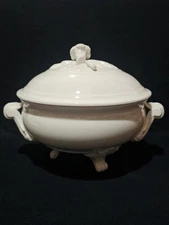 Giraud White Porcelain Covered Footed Vegetable Bowl Tureen Limoges France