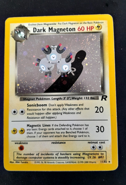 Dark Magneton #11 (Team Rocket (2000))