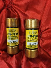 LOT OF 2 BUSS LPJ-6SP LOW PEAK DUAL ELEMENT TIME DELAY FUSES CURRENT LIMITING