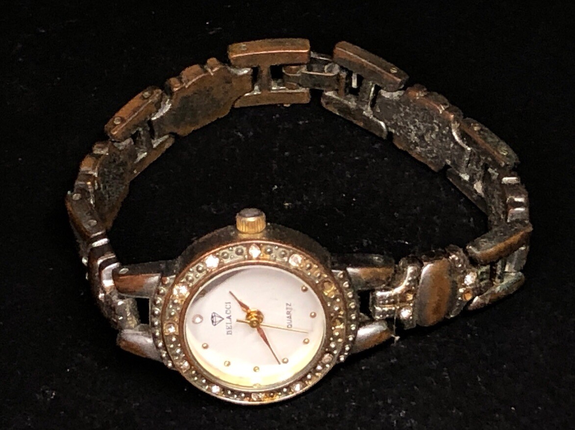 Montres anciennes - montre a gousset ancienne femme argent à réparer Montres anciennes - montre a gousset ancienne femme argent à réparer