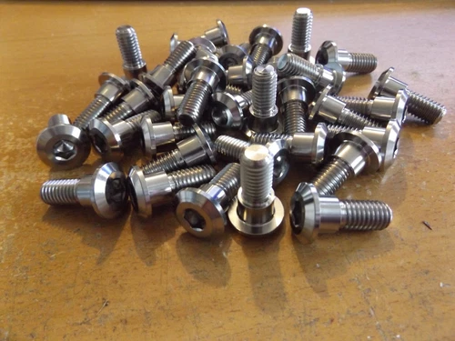 Titanium / M8 x 22mm Honda Suzuki rear Disc Rotor Bolt