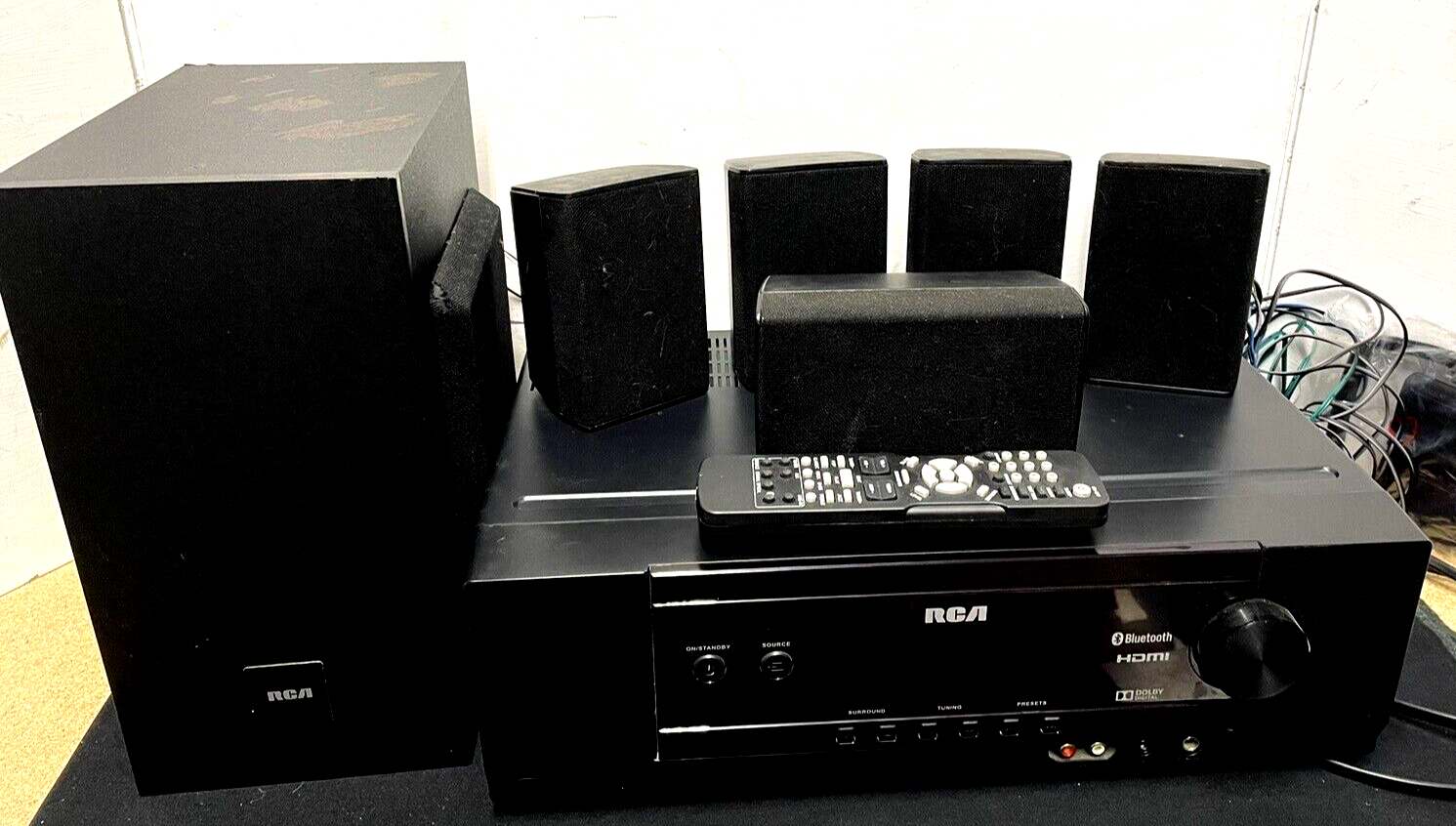 RCA RT2781HB Audio Receiver 1000 Watt Home Theater System Digital 5.1