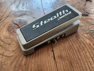 IK Multimedia Amplitube 3 Stealth Pedal Audio Interface Expression Pedal