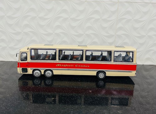 1:32 Scale Bedford Val 100% Handmade Diorama Model Bus - Picture 5 of 12