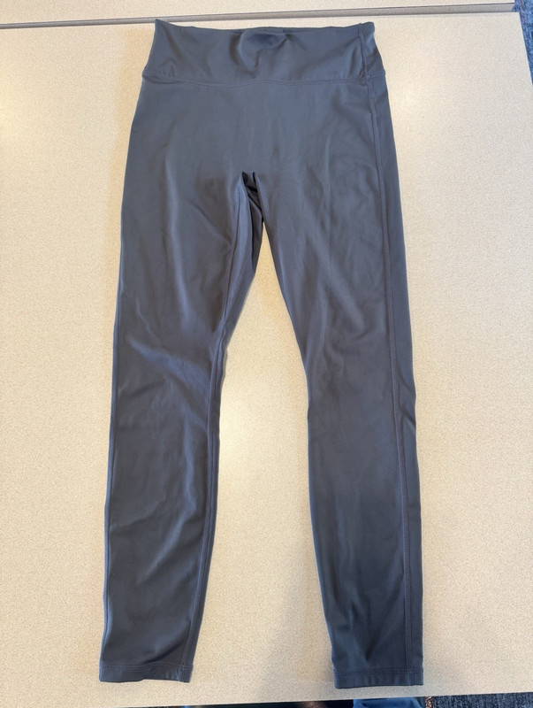 Fabletics Motion365+ Women's Black High Rise Ankle Leggings Compression S/M