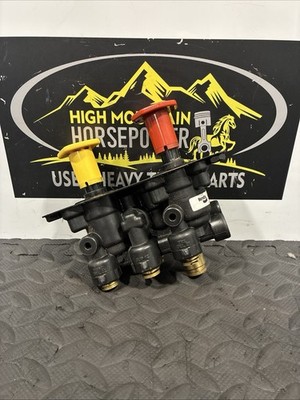 Bendix   Air Brake Valve / Dash Brake Control   P/N: K059847   (TAG# 17905)