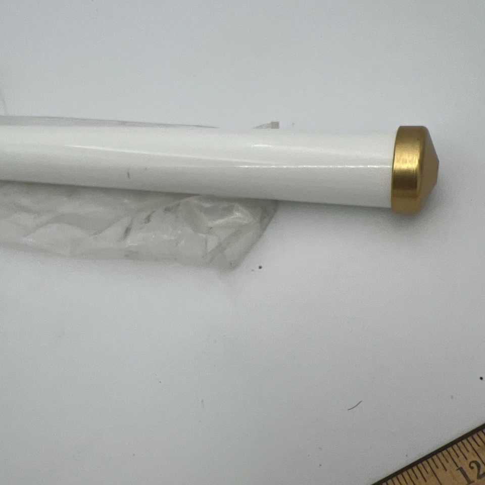 FG8963 896-940 MHz 3dB Fiberglass Omni Base Station Antenna - Image 4 of 4