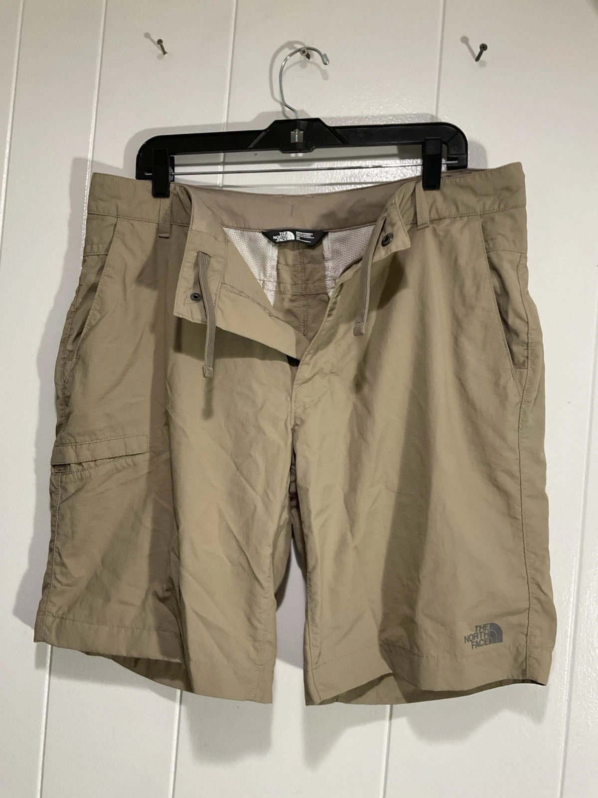 The North Face Men’s Nylon Hiking Travel Shorts (Men's 36) Tan - 10" Quick Dry