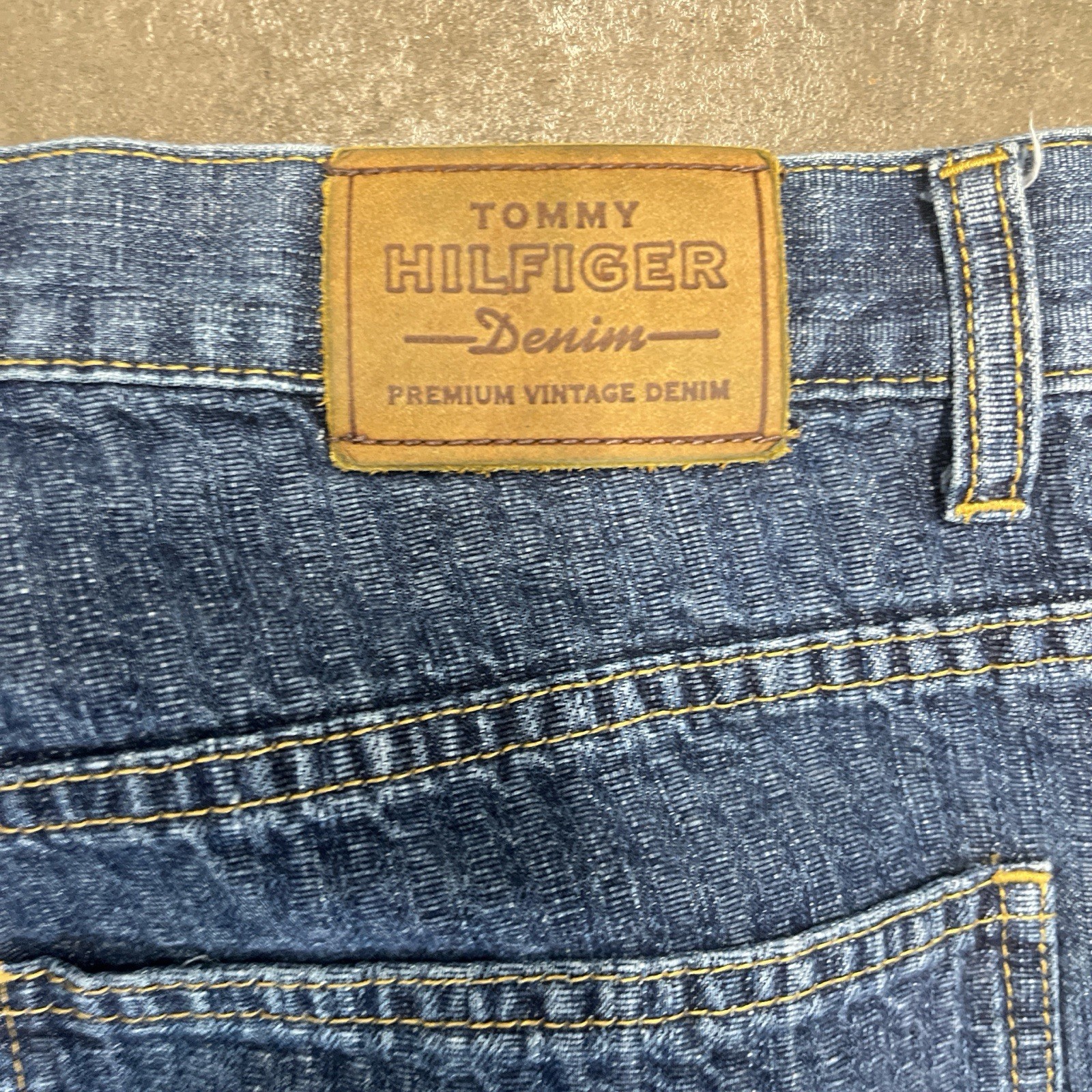 Tommy Hilfiger Premium Vintage Denim Men’s 32 X 32 Loose Carpenter Streetwear 