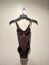 SKIMS Seamless Sculpt Brief Bodysuit Women's M Cocoa Shapewear Tummy Control