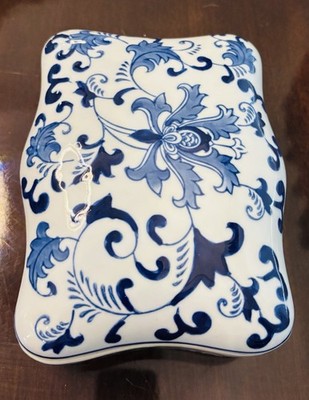 Vintage Blue & White Floral Porcelain Accent Jewelry Trinket Box 8x6.5 