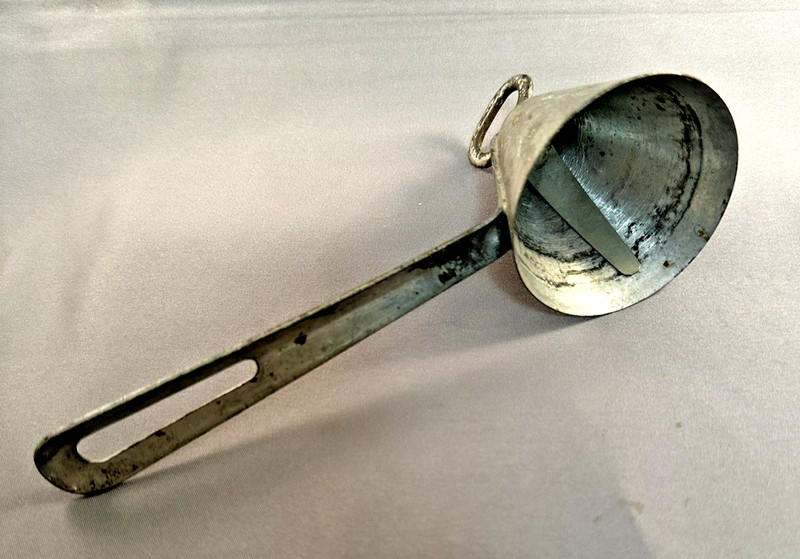 Antique Cone-shaped Ice Cream Disher or Scoop Key-wind  or turn key model
