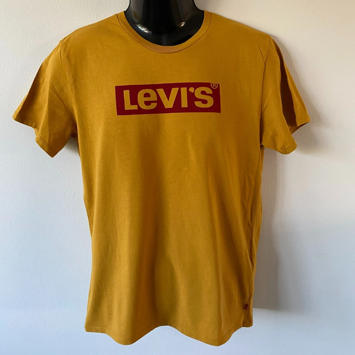 Levis t shirt yellow sale
