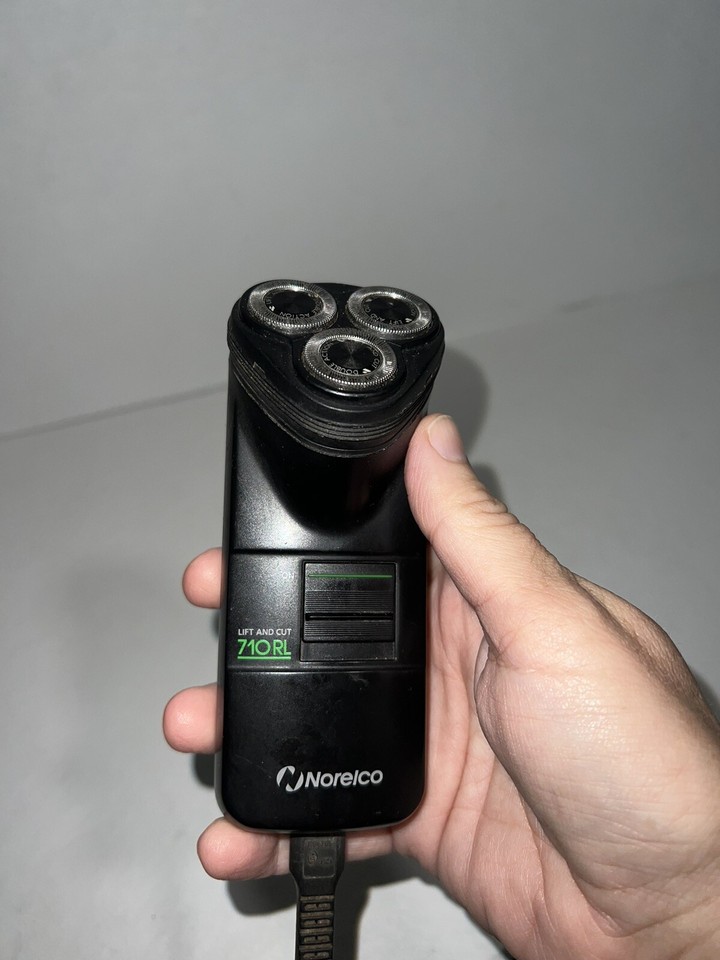 Philips Norelco 710RL Lift And Cut Electric Razor Plug In vintage men's