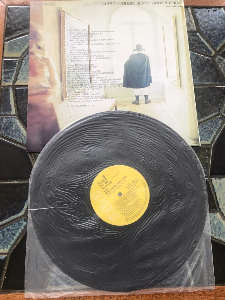 ABBA WATERLOO VINTAGE VINYL LP RECORD ALBUM 1974 Bjorn,Benny,Anna & Frida - Image 2 of 2