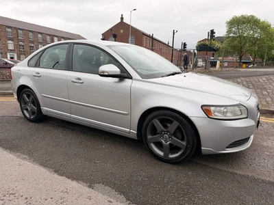 2011 Volvo S40 DRIVe [115] SE 4dr SALOON Diesel Manual - Image 1 of 4