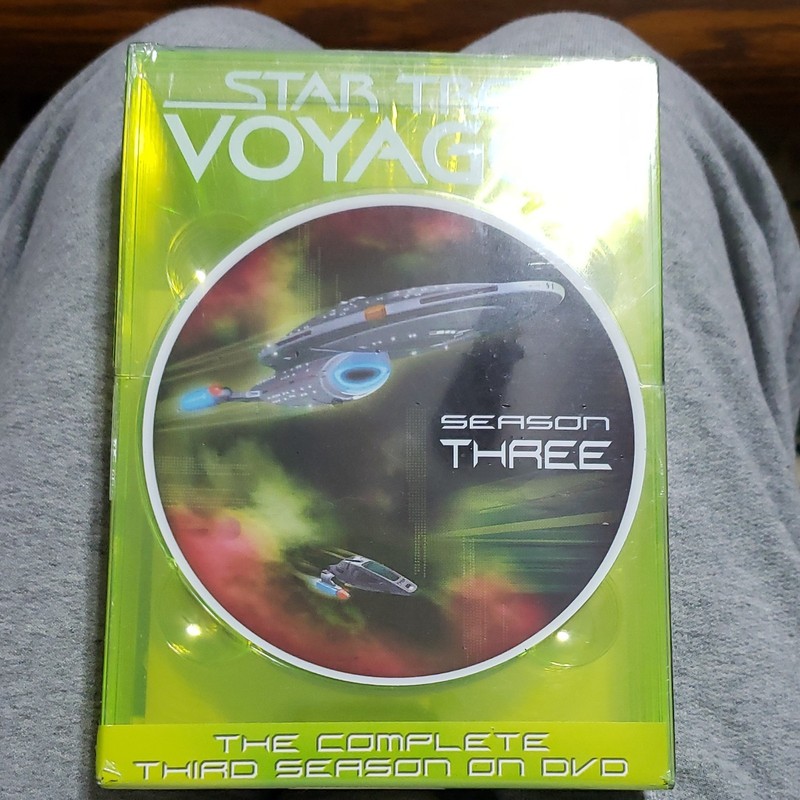 Paramount Star Trek: Voyager Complete Season 3 DVD 7-Disc Kate Mulgrew