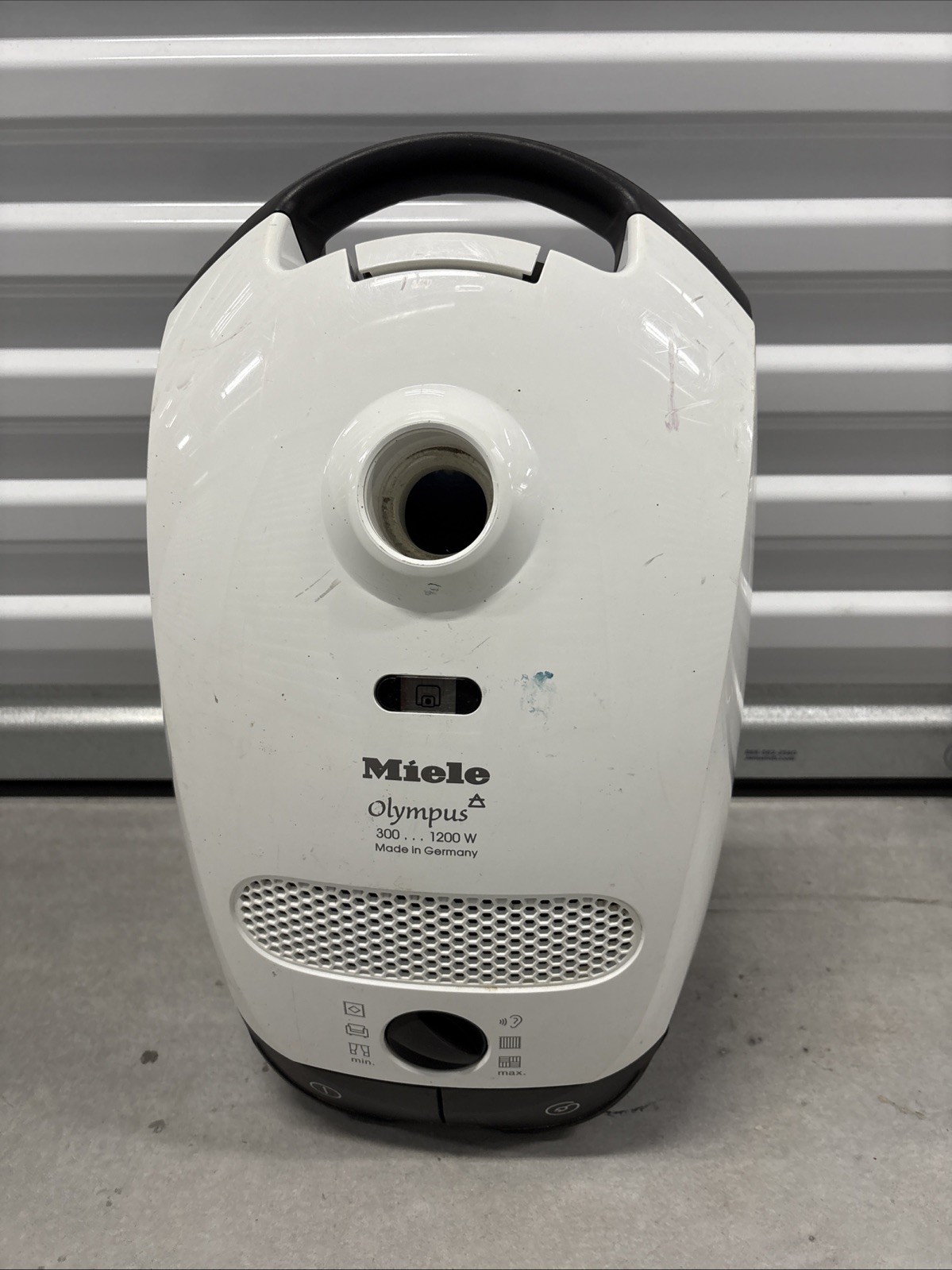 MIELE Olympus Canister Vacuum Cleaner S2121 DELPHI White Canister Only