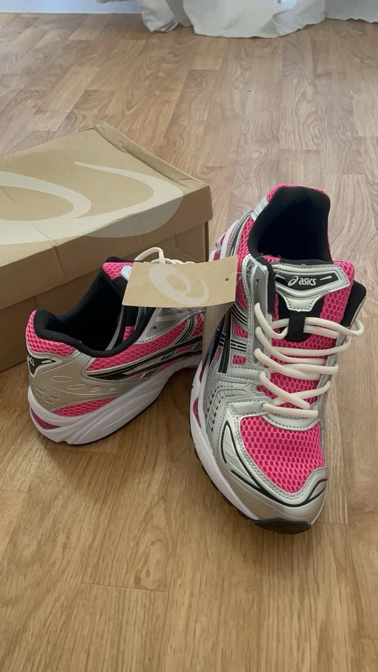 Asics Gel Kayano 14   - Photo 2/4