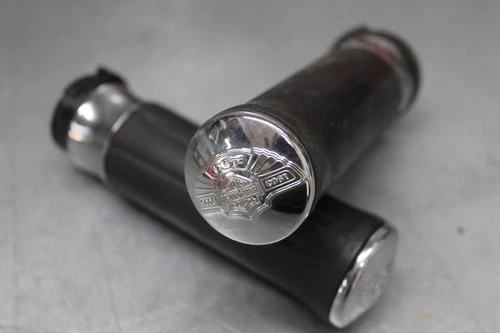 Harley-Davidson 2003 100th Anniversary hand grips  56679-02 56672-02