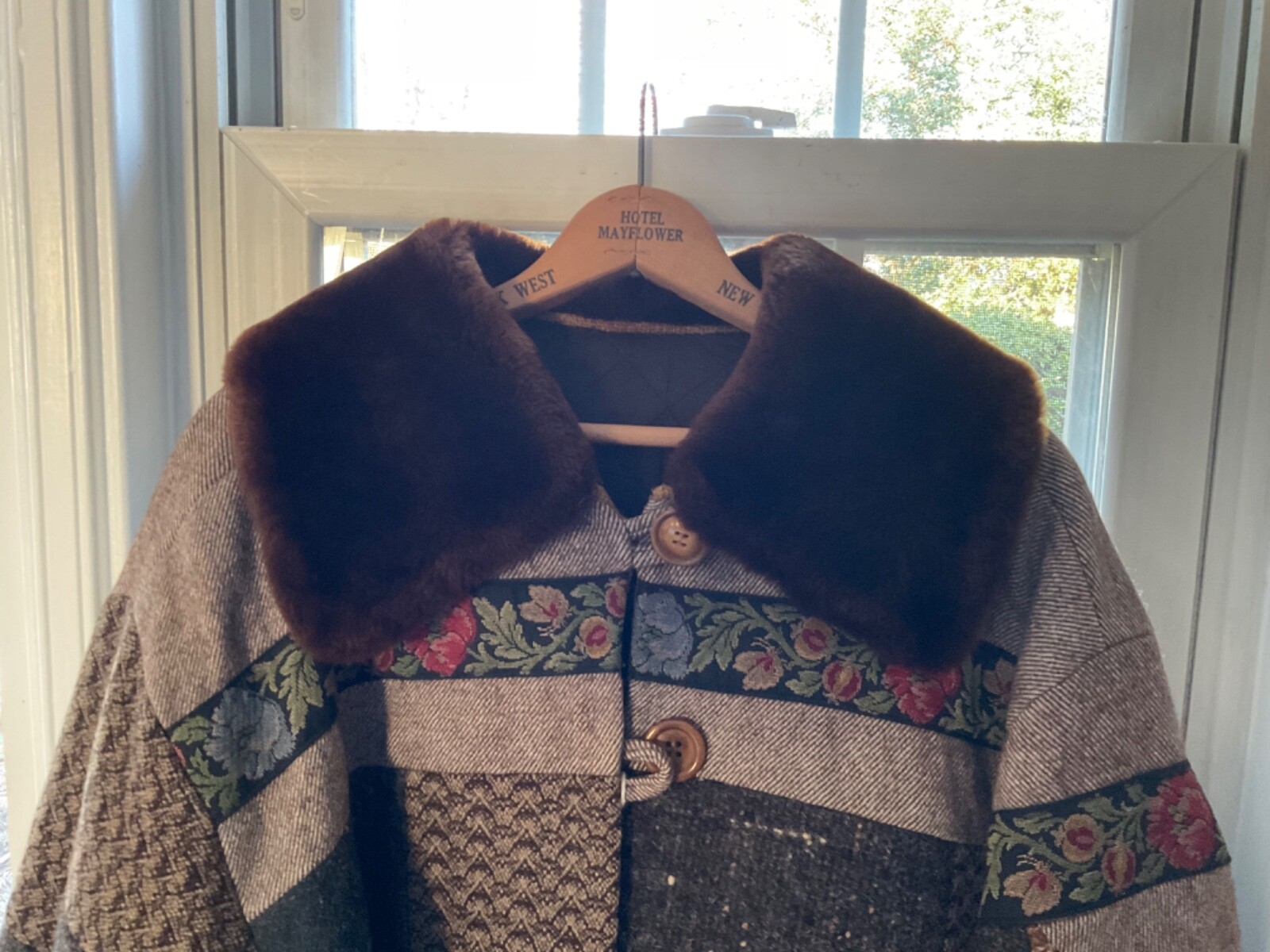 Austria Wool Patchwork Jacket with Shearling Coll… - image 3