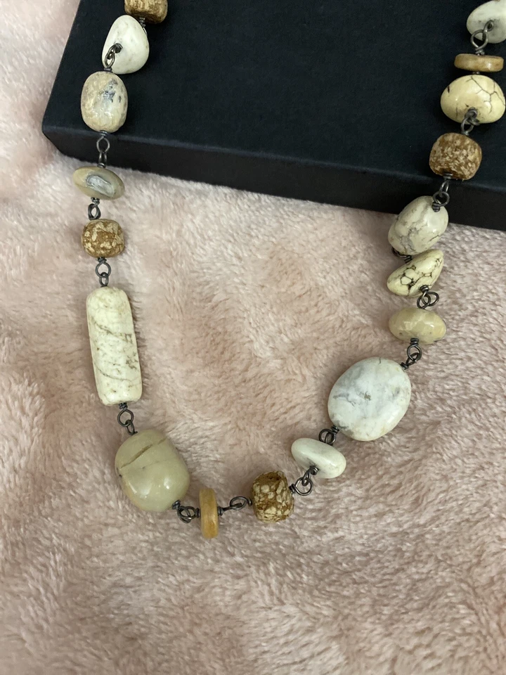 Hermoso Collar Silpada Multi Piedras Blancas y Marrones Nuevo En Caja Foto 2 de 4