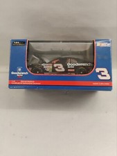 1999 Dale Earnhardt Goodwrench Revell Collection 1:64 Die Cast