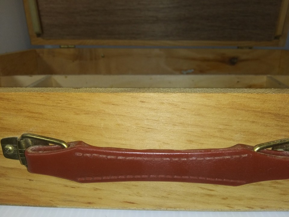 Vtg Wooden Artist Art Supply Painting Storage Case Box with Oil Paint