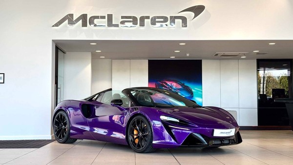 eBay - 2024 McLaren Artura V6 PHEV 7...