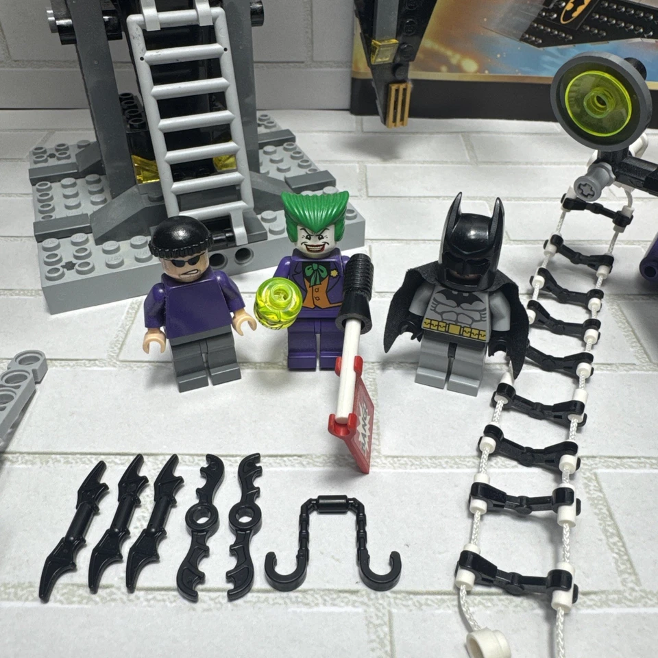 LEGO 7782 Batman The Batwing: The Joker's Aerial Assault 99.9% NICE! - Image 4 of 4
