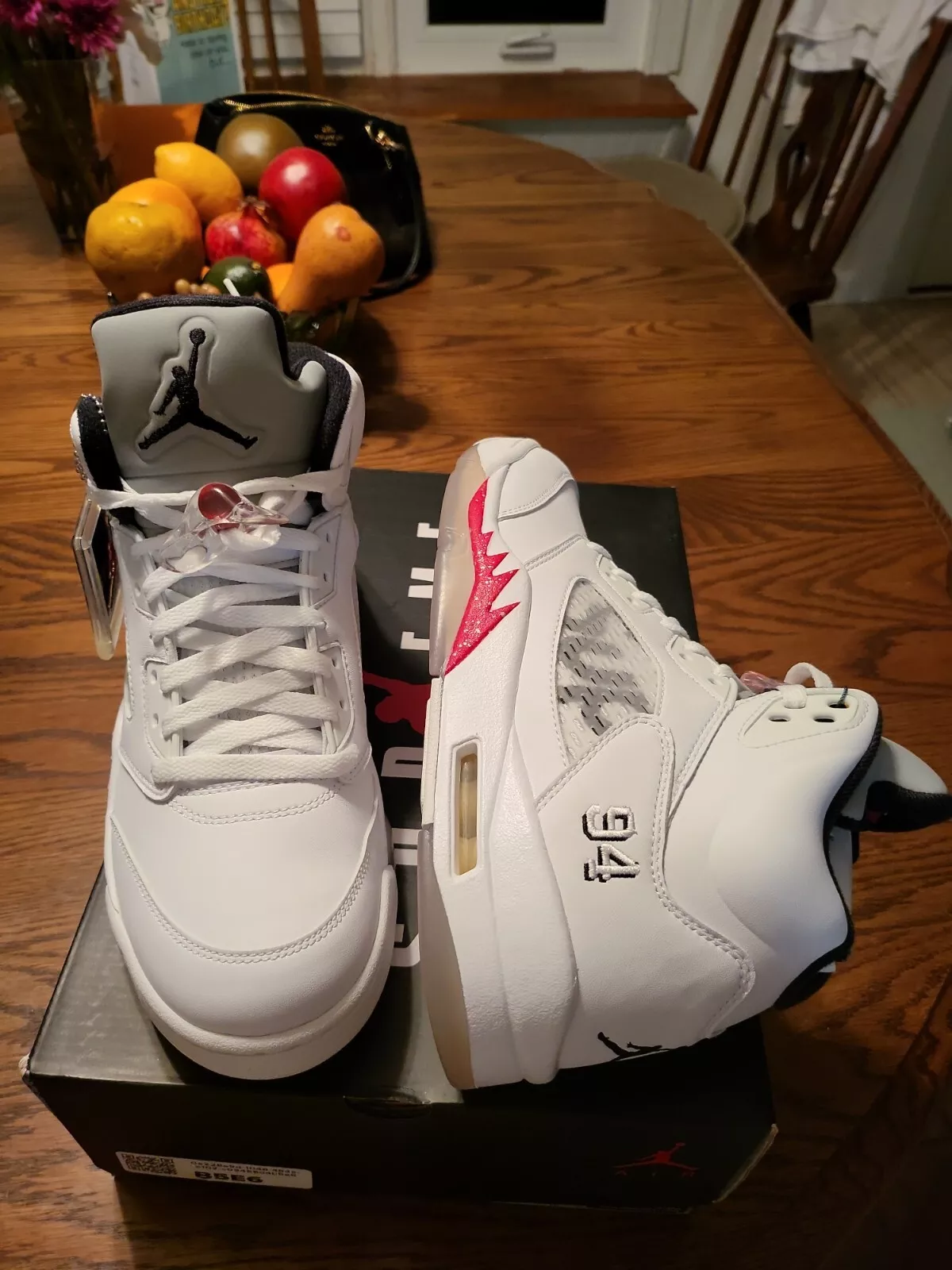 Nike Air Jordan Retro 5 Supreme Blanc Rouge Feu Noir 824371 101 Taille 10