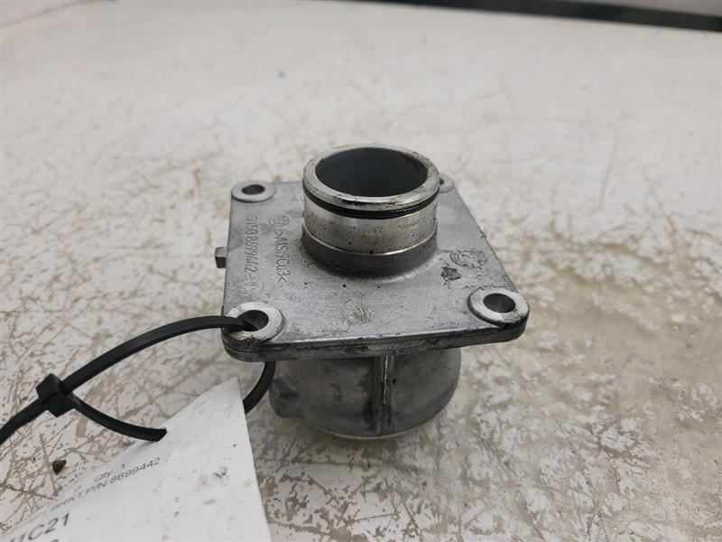 2021 BMW M850i Coupe G15 Right Drive Shaft Mount Bracket 8699442  