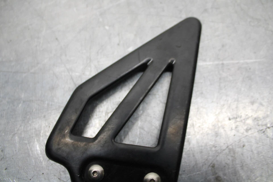 Suzuki GSXR1000 2002 juego trasero izquierdo estriba conductor soporte montaje BB73 Foto 4 de 4