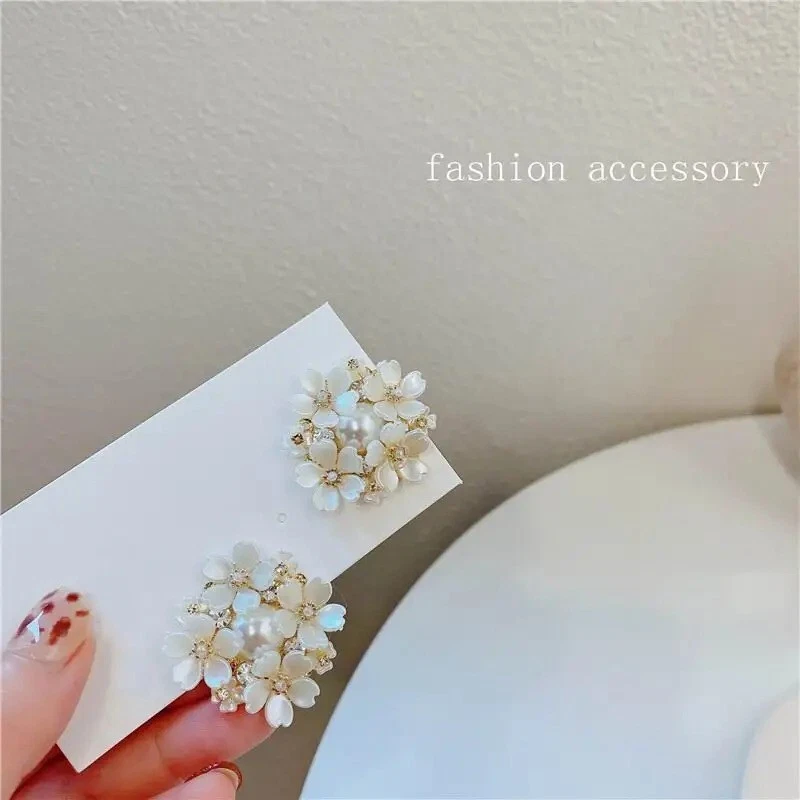 Pendientes de flores para mujer hechos a mano concha de perlas de imitación joyería para niña Foto 4 de 4