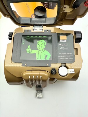 Fallout 4 Pip-Boy Model 3000 Mk IV Collector's Edition & Vault-tec