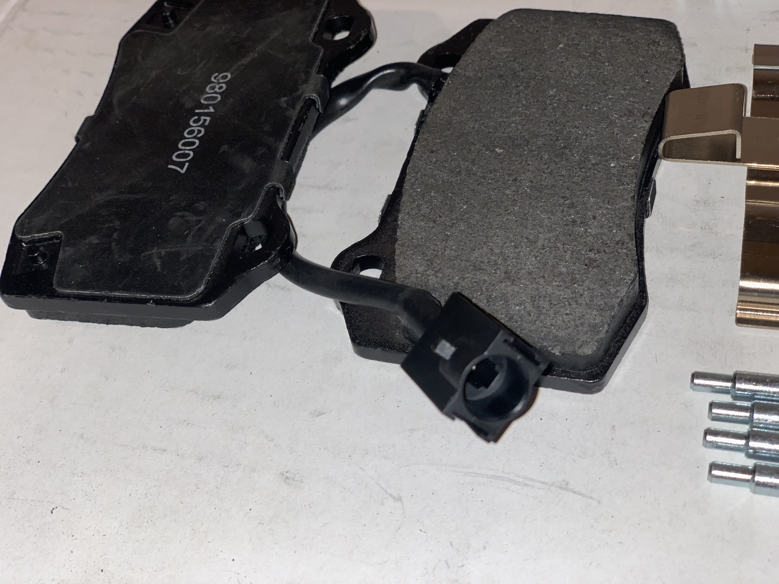 Maserati Ghibli Quattroporte front brake pads 673012041 673010331 980156013