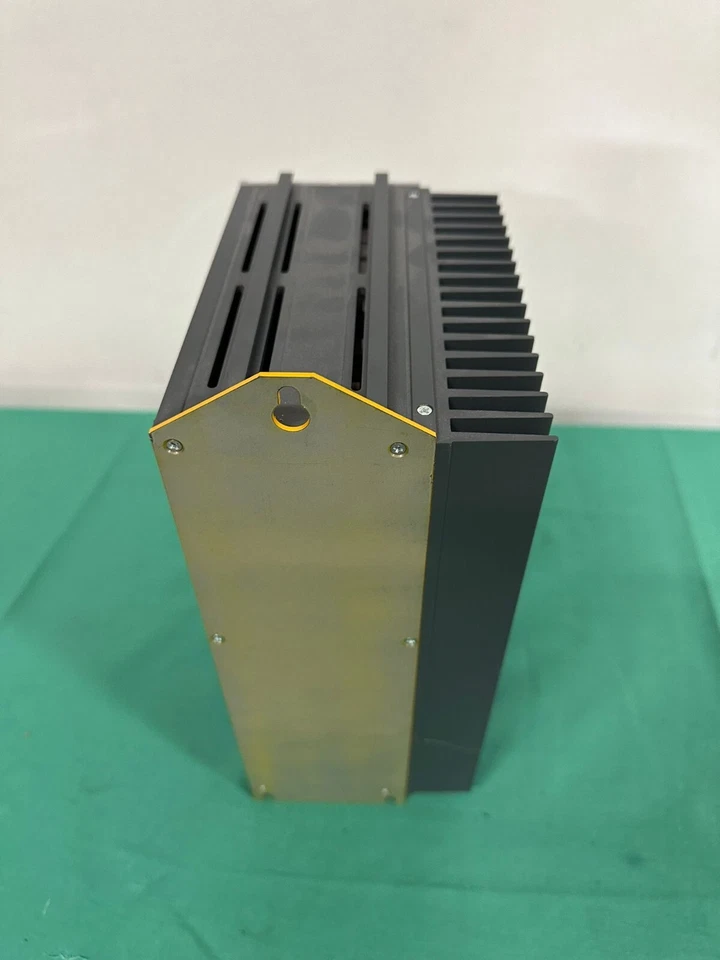 Controlador de servoaccionamiento Parker Hannifin C3S075V4F11 I20 T11 M00 Foto 4 de 4