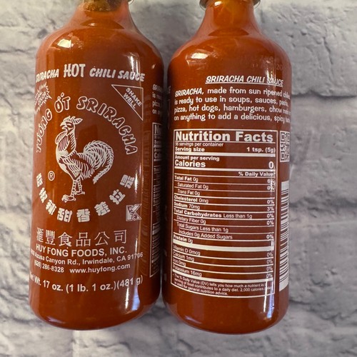 Sriracha Hot Chili Sauce Huy Fong Foods 17 Oz Bottle Squeeze 2 Bottles - Picture 5 of 8