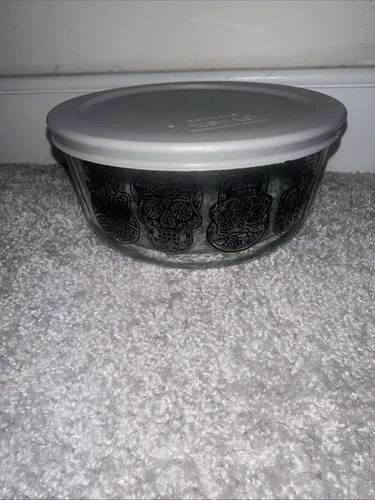 Pyrex HALLOWEEN Storage Bowl Day of the Dead Sugar Skull 4 Cup Spooky  Halloween