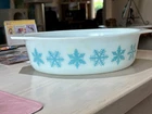 Vintage Pyrex 045 Oval Casserole Snowflake Pattern White Turquoise 2.5qt No Lid