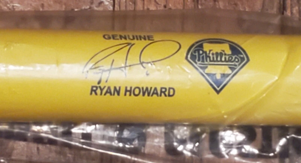 费城费城棒球 场馆赠品 RYAN HOWARD PLASTIC WIFFLE BALL & BAT IBEW 98 — 第 3/4 张图片