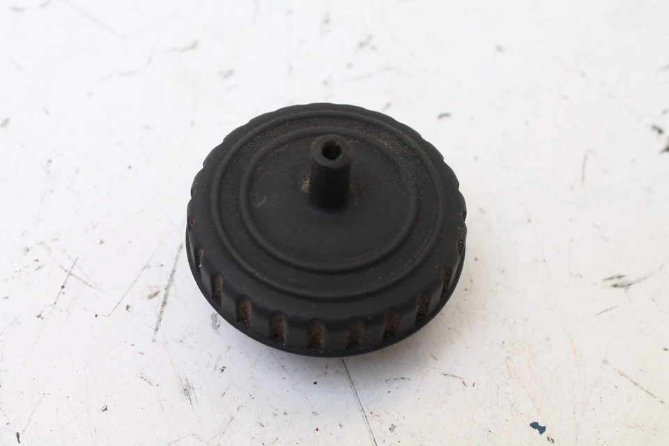 Yamaha DT250 1977 tapa de gasolina 77 DT250D 322-24611-02-00 Foto 3 de 4