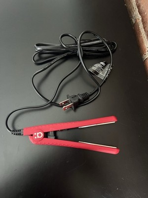 Amika Mighty Mini Downtown Styler Travel Size Flatiron Red