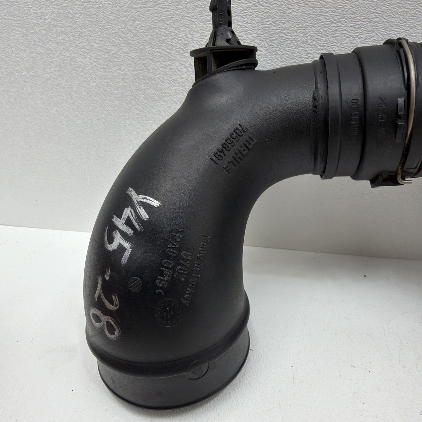 🟢14-22 Maserati Quattroporte M156 Engine Right Air Intake Duct Pipe Hose OEM🟢