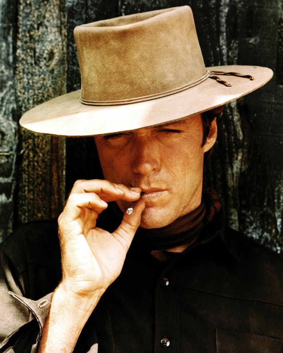 eastwood tobacco CLINT EASTWOOD SMOKES CIGAR HANG 'EM HIGH SUPER COOL PHOTO